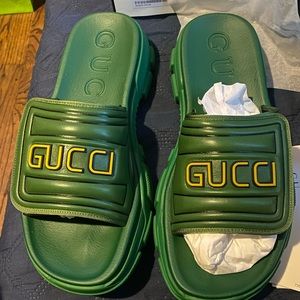 Gucci Men’s slide size 9